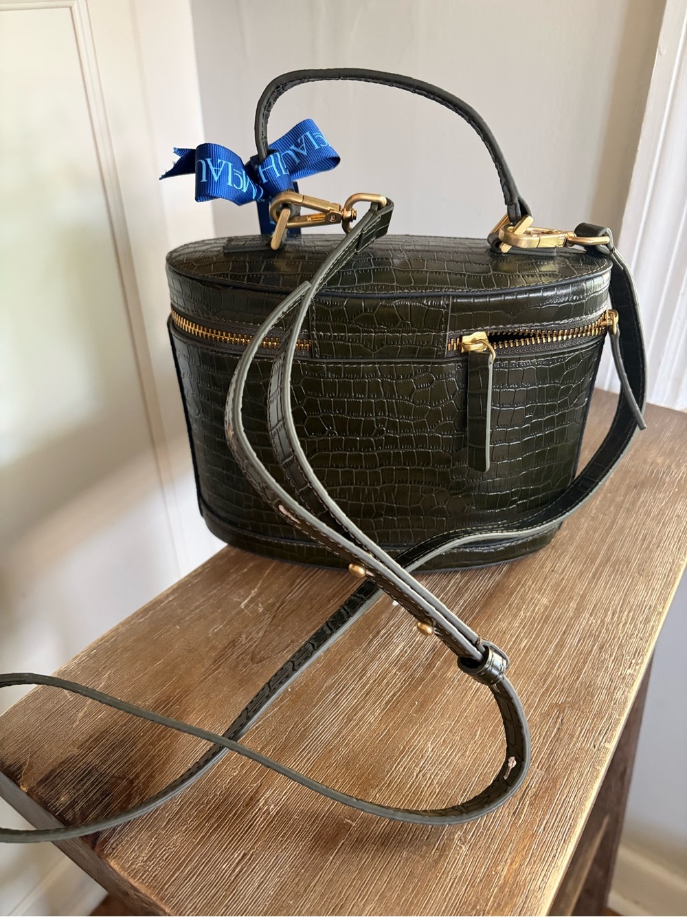 J. McLaughlin Lyla Leather Bucket Bag in Croc ~NWT~ - Picture 7 of 10